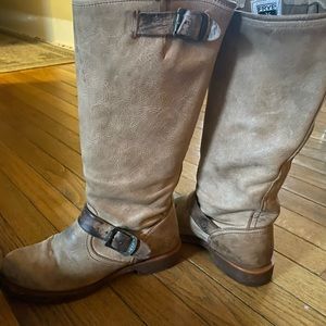Brown leather Frye boots size 6.5